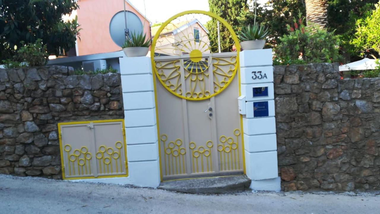 Apartments Veli Losinj Exterior photo